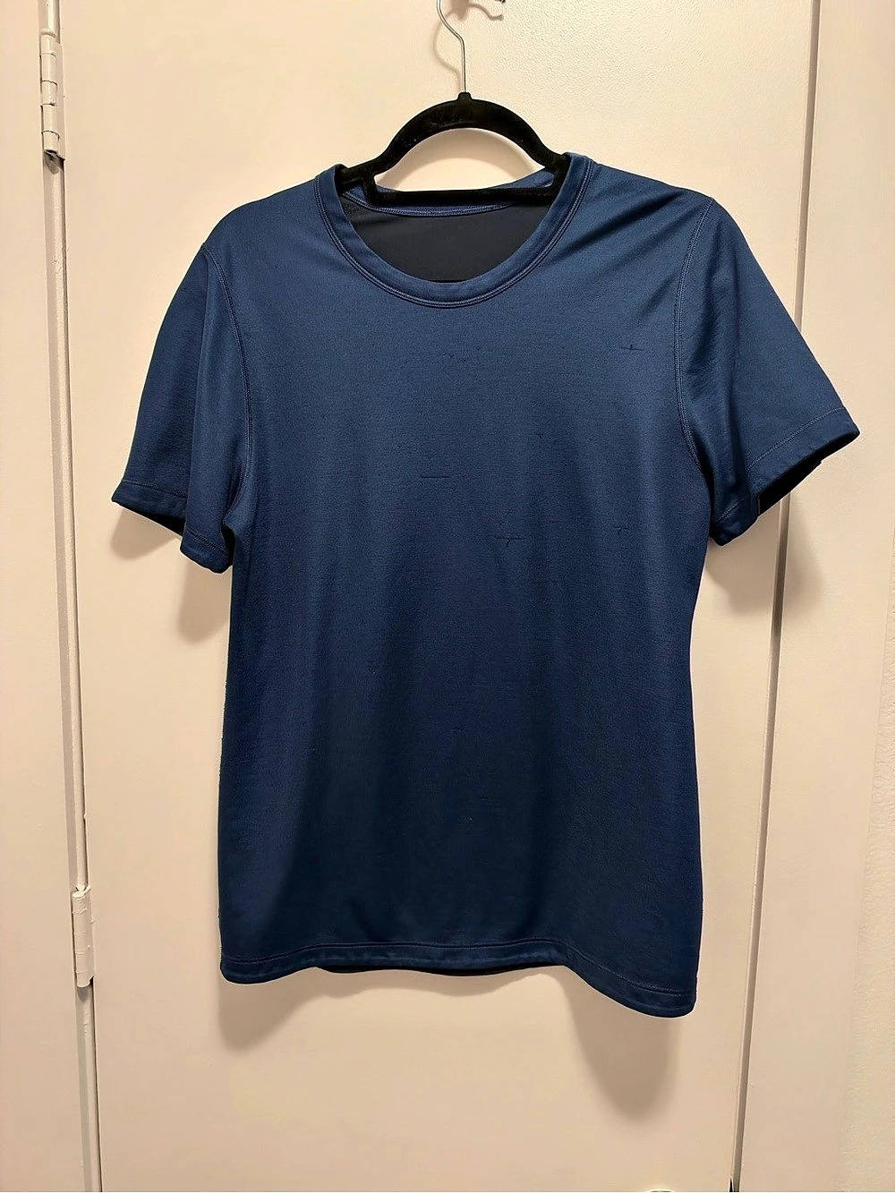 Lululemon Men’s Small Blue Athletic Running Shirt Short Sleeve *Slightly Damaged